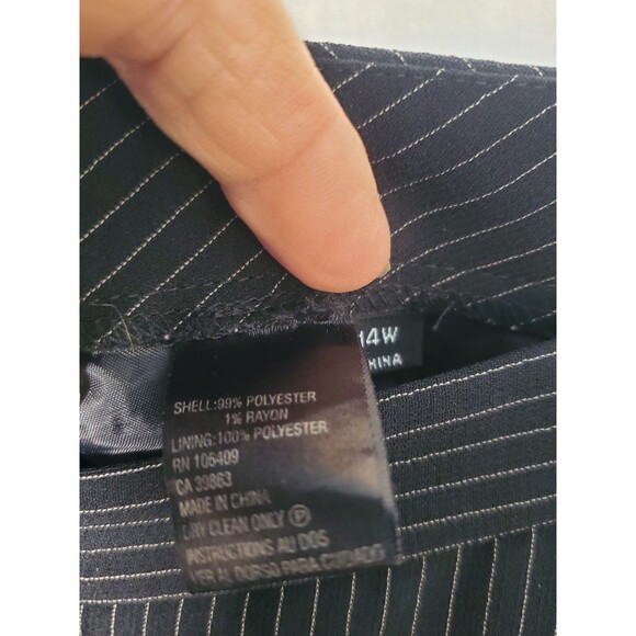 Kasper Suit Black With White Pin Stripe Size 14 - Picture 4 of 5